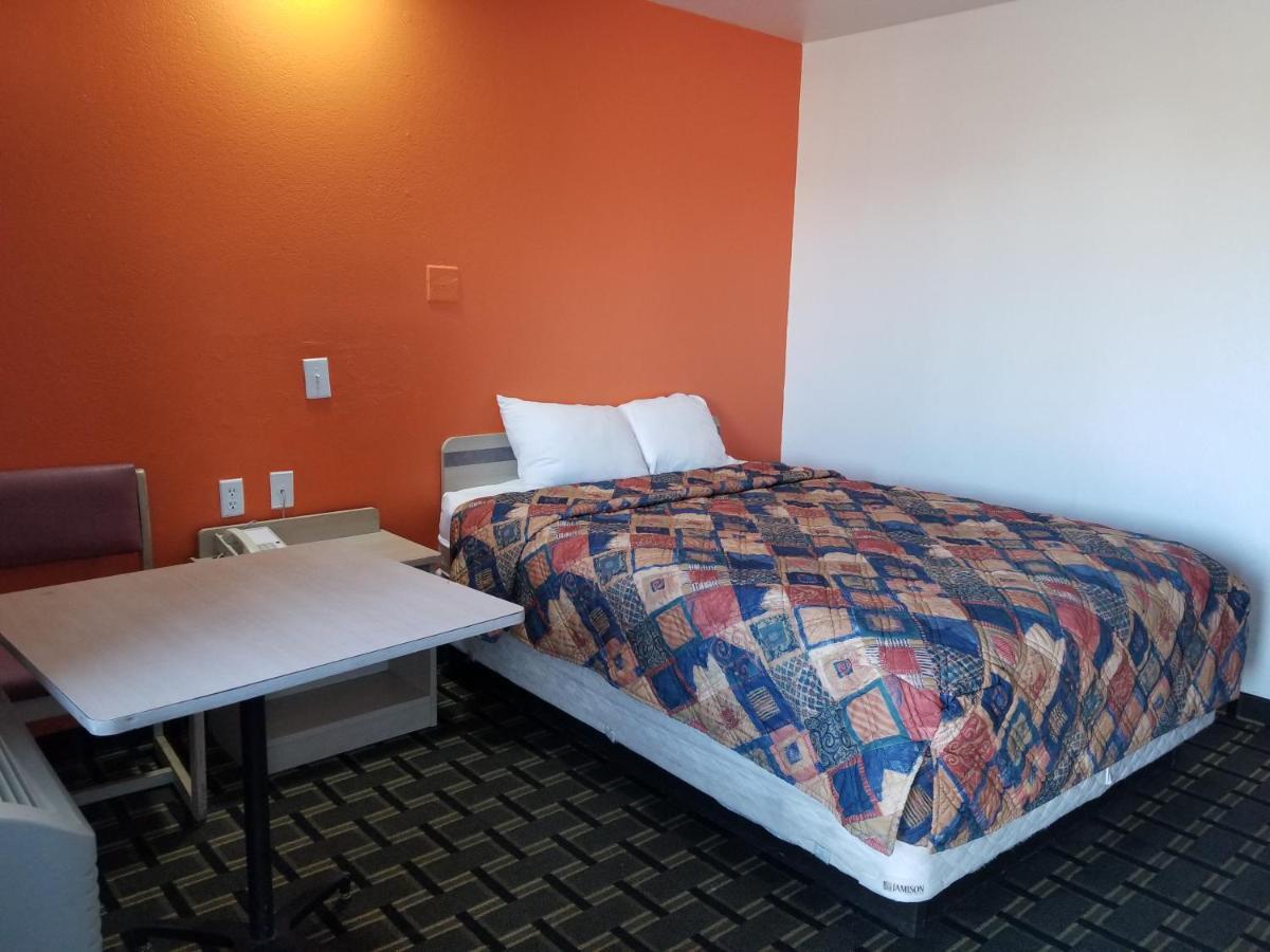Nights Stay Hotel Tulsa Buitenkant foto